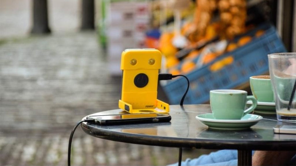 WakaWaka powerbank