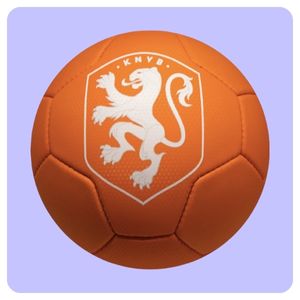 branded oranje voetballen