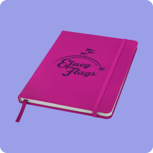 roze notitieboek met opdruk