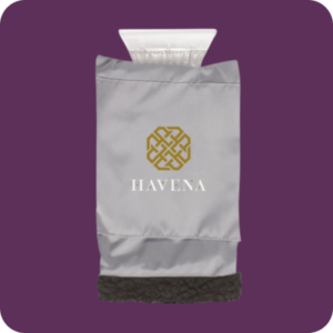 Grijze ijskrabber met fleece handschoen en goudkleurig Havena-logo, praktisch wintergeschenk.